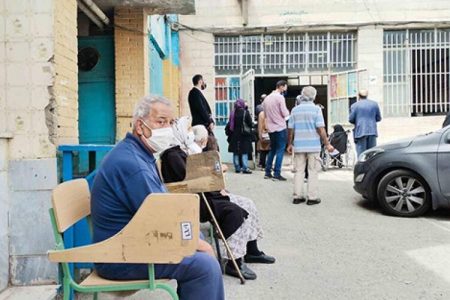 قطعیِ برق و بی‌واکسنی؛ اینجا ایران، آخرالزمان!