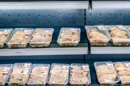 چرا قیمت مرغ قطعه بندی نهایی نمی‌شود؟