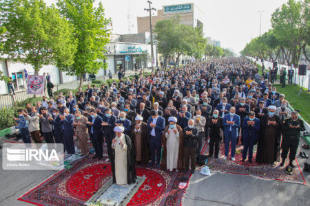 نماز عید سعید فطر در کرمانشاه اقامه شد