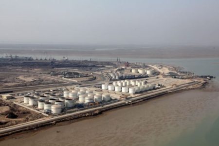ظرفیت ترانزیتی پایانه نفتی بندر امام خمینی(ره) ۸ میلیون تن در سال