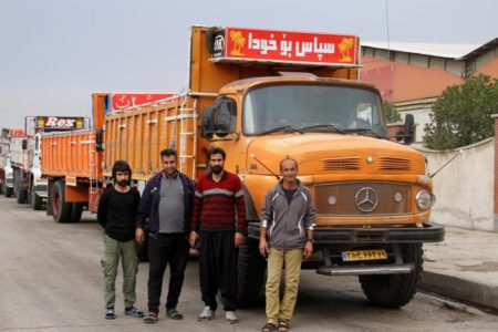 ورود بیش از سه هزار و ۵۰۰ کامیون حمل کالای اساسی به بندر امام خمینی (ره)