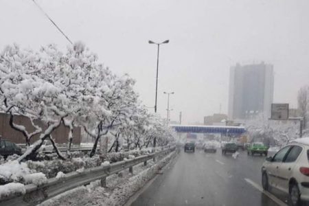 برف و باران در راه‌های ۱۰ استان کشور