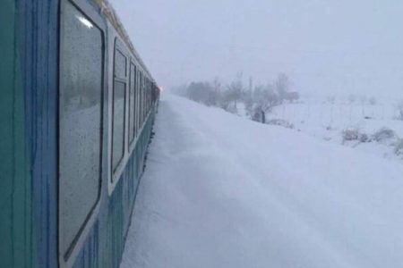 در راه‌ماندگی ۲۹۰۰ مسافر قطار مشهد