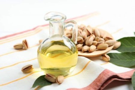 با فواید جالب روغن پسته برای بدن آشنا شوید