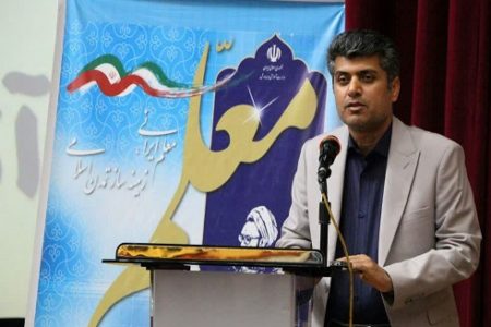 معلمان شاخصه هایی بی نظیر دارند که جایگزینی برای آنها در نظام اجتماعی و دینی ما نیست