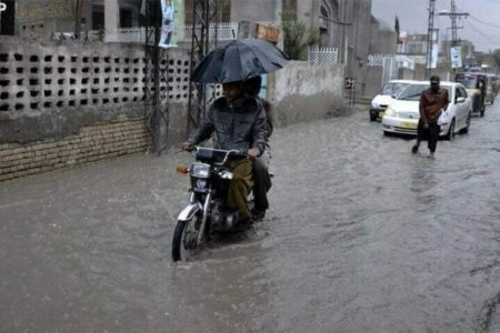 بارندگی سیل‌آسا در پاکستان جان ۸ تن را گرفت