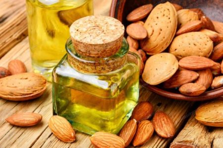 هشدارهایی برای مصرف روغن بادام تلخ