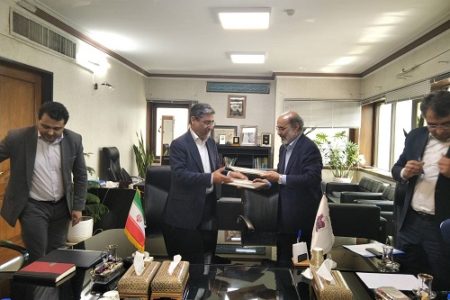 امضای تفاهم‌نامه همکاری میان شهرک‌های صنعتی با شرکت پتروشیمی خلیج فارس