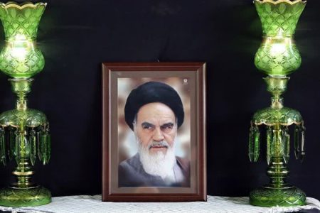 ارائه خدمات فوریت های پزشکی اورژانس ۱۱۵ استان مرکزی به زائران مرقد امام خمینی (ره)