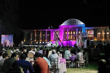 برگزاری جشن ازدواج جوانان با اهداء ۱۰۰۰ سری جهیزیه در باغ عفیف‌آباد