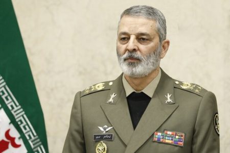 با وجود سپاه هیچ قدرتی تاب رویارویی با ایران را ندارد