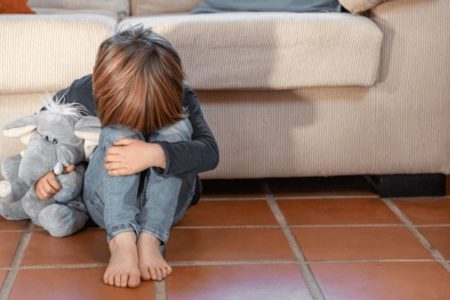علائم افسردگی در کودکان و نوجوانان