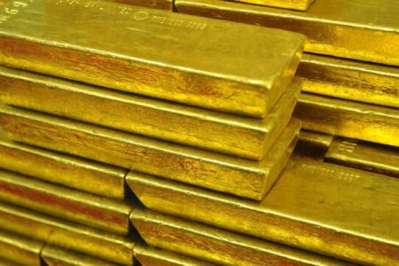 قیمت اونس طلا از مرز ۱۹۰۰ دلار برگشت