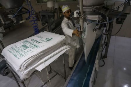 تولید ۲۴۰هزار تُن شکر در شرکت توسعه نیشکر خوزستان