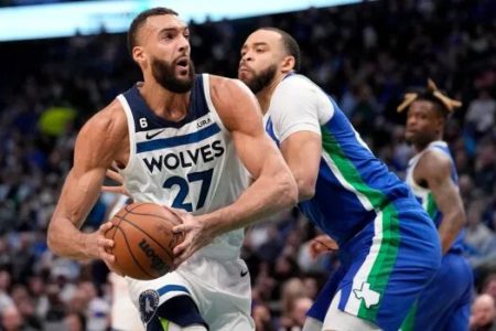 بهترین بازیکن دفاعی NBA معرفی شد