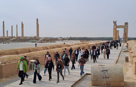 خارجی ها در تخت جمشید + عکس