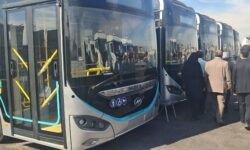 ترخیص اولین سری از صدها دستگاه تاکسی، واگن قطار و اتوبوس برقی شهرداری تهران با صدور دستورات ویژه قضایی در بندرعباس