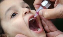 پوشش ۱۲۴ درصدی گروه هدف در نوبت دوم طرح واکسیناسیون فلج اطفال هرمزگان