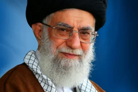 “فولاد خوزستان” هم‌گام با ملت عزادار در وداع با قائد شهید امت اسلام