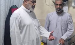 عیادت امام جمعه اهل سنت بندرعباس از مجروحان حمله به مراسم عروسی کوهستک و اقامه نماز بر پیکر دو بانوی شهید